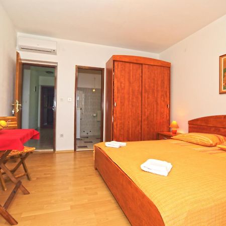 Apartment Stefani Хвар Стая снимка