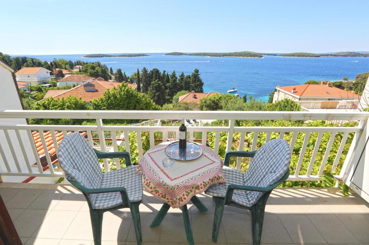 Apartment Stefani Хвар Екстериор снимка