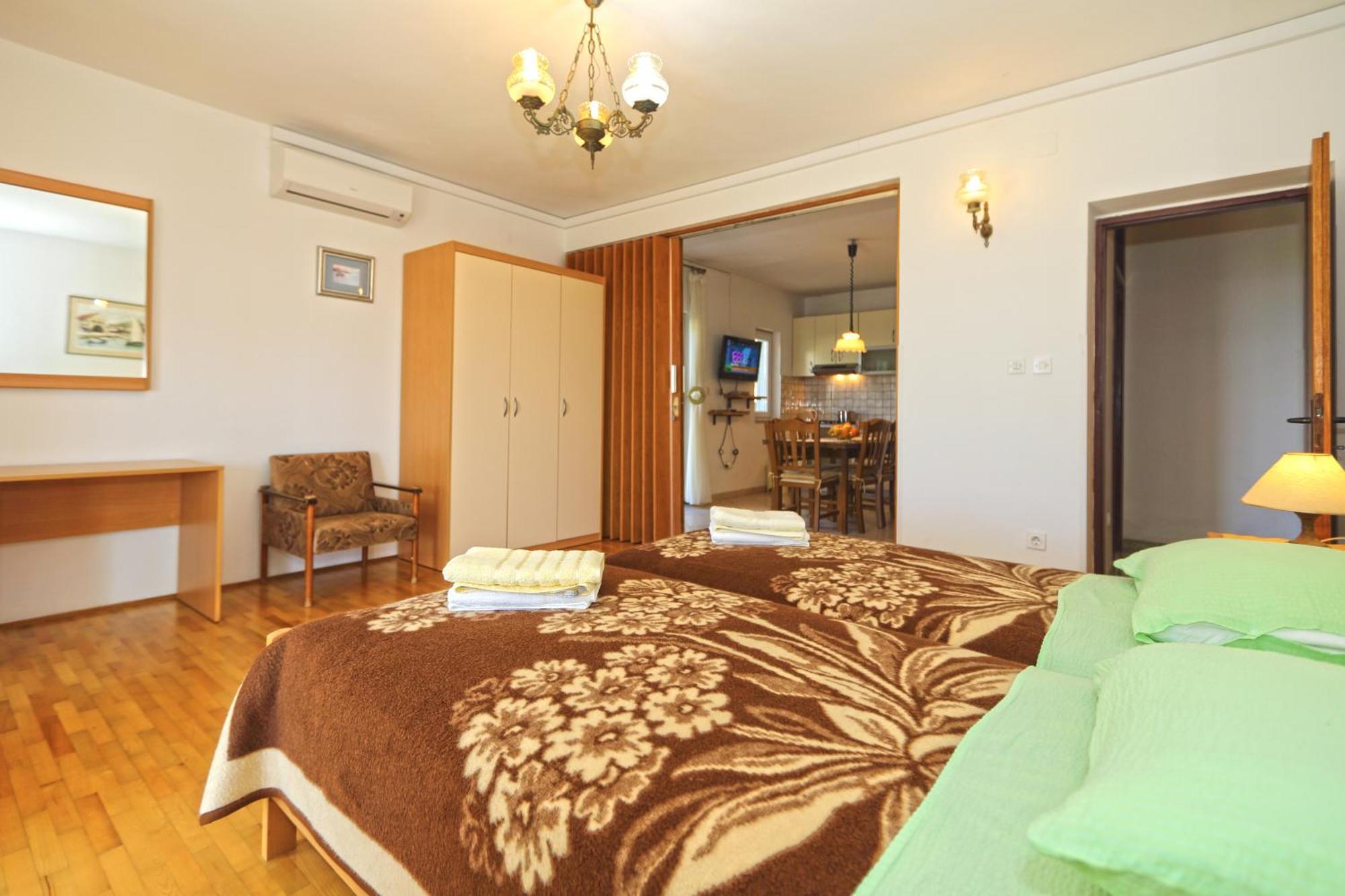 Apartment Stefani Хвар Стая снимка